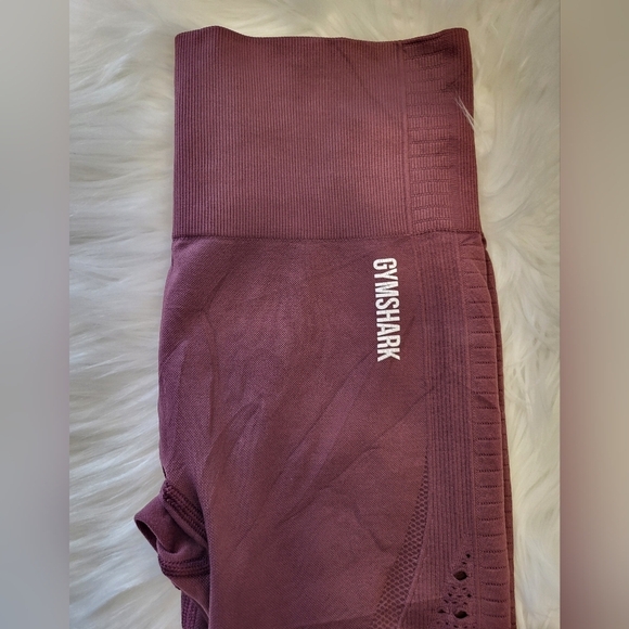Gymshark Women's Mauve Legging Capris, Size 26 - Picture 6 of 6